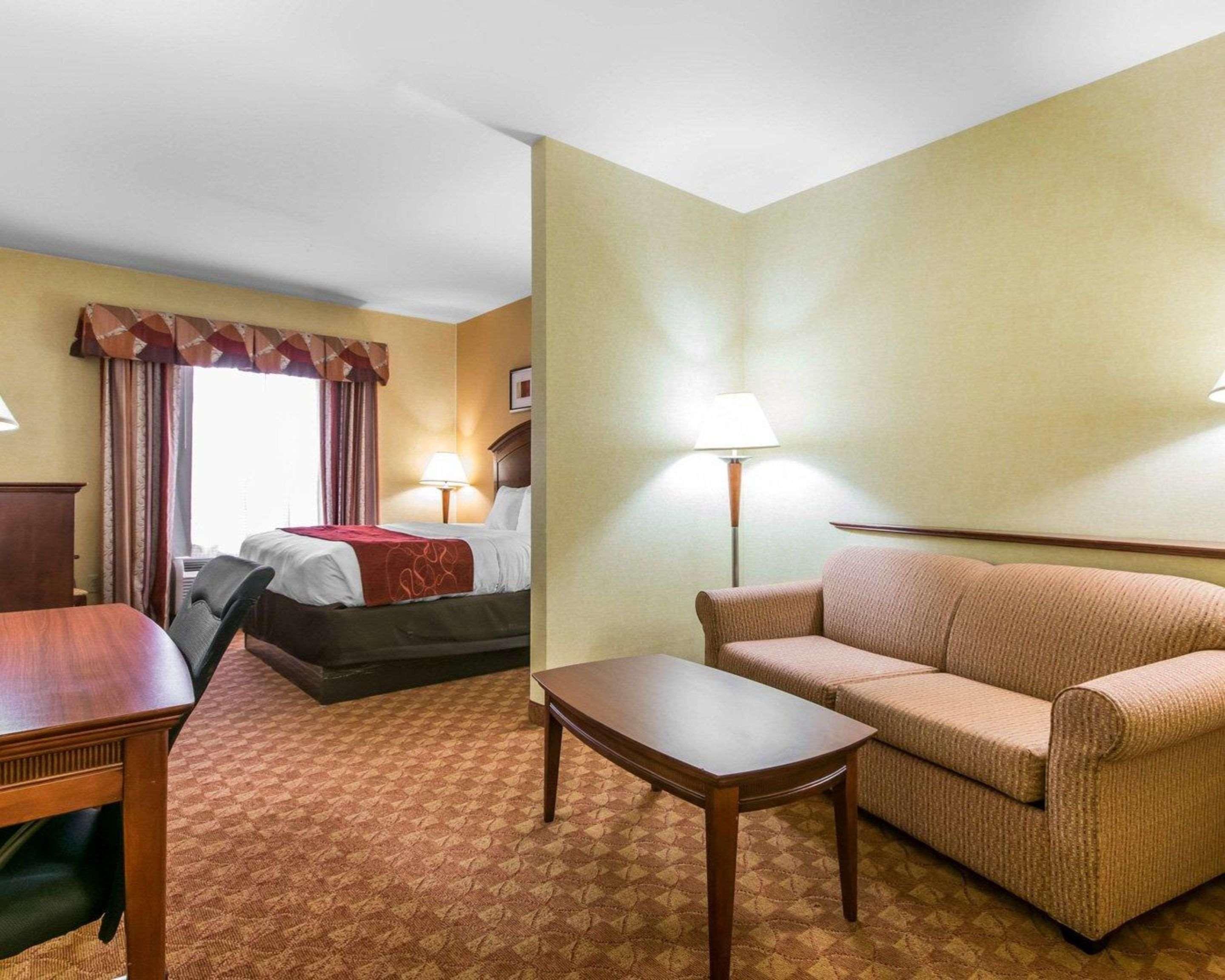 Comfort Suites South Point - Huntington Екстер'єр фото