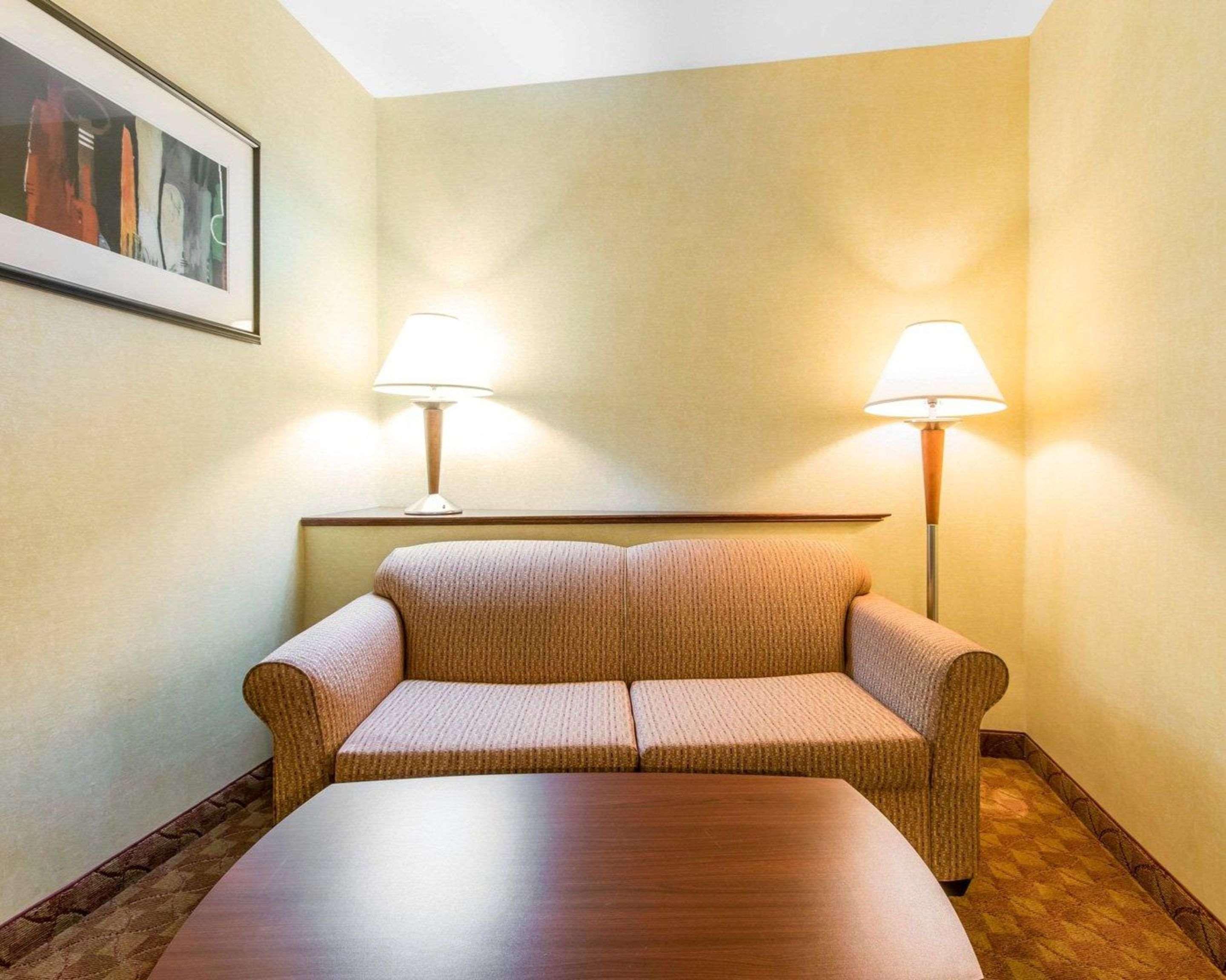 Comfort Suites South Point - Huntington Екстер'єр фото