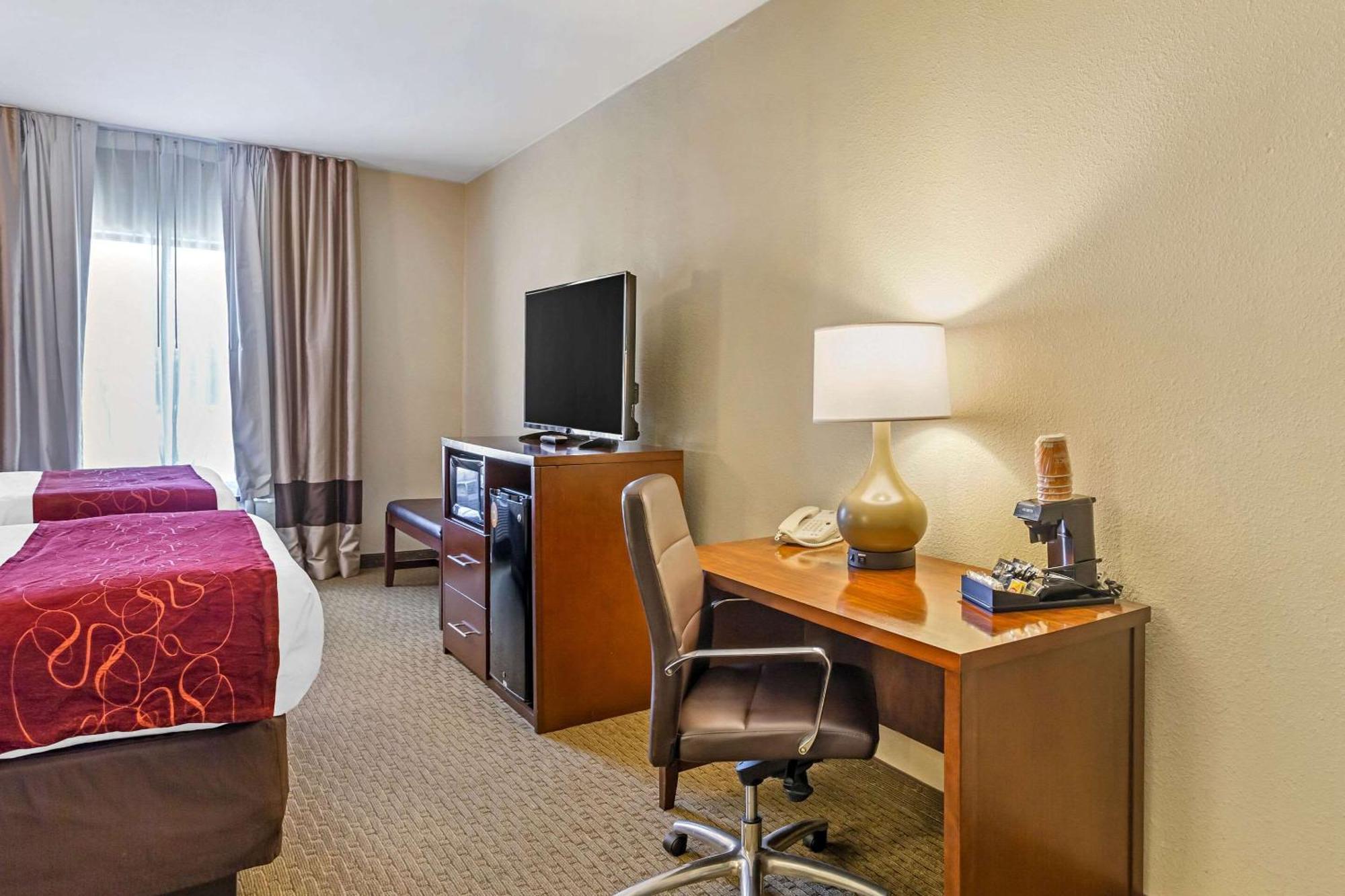Comfort Suites South Point - Huntington Екстер'єр фото